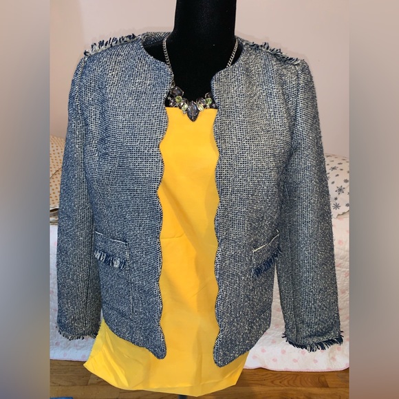 Blazer - Picture 3 of 6